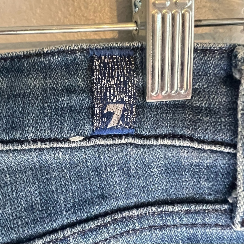 7 For All Mankind Womens Josefina Boyfriend Jeans Distressed Sz 27 Button Fly - Picture 10 of 15